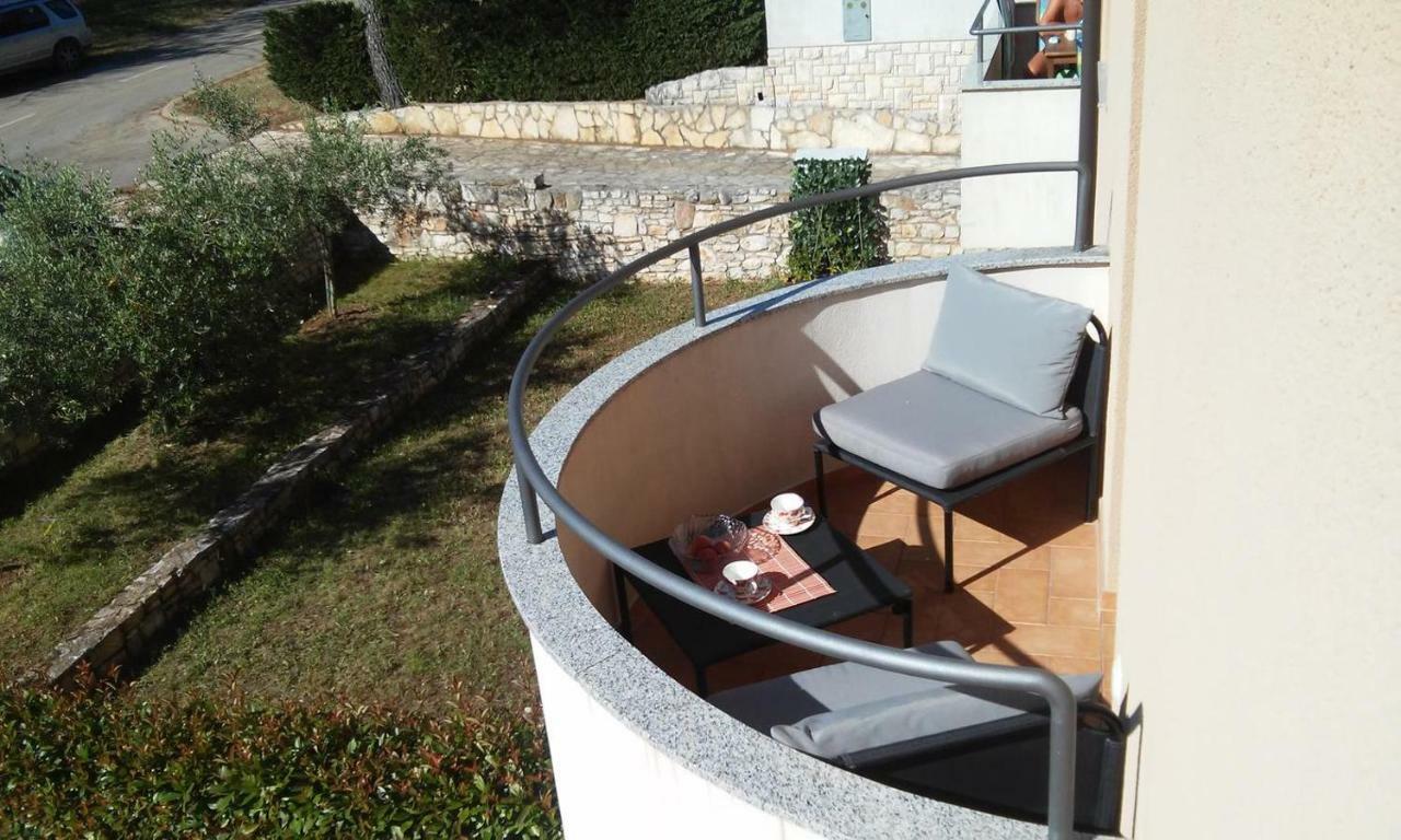 Delfin Apartment Novigrad Istria Exterior foto